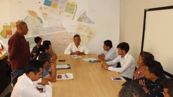 ALCALDE, CONGRESISTA Y DIRIGENTES SE REÚNEN PARA SOLUCIONAR PROBLEMAS DE ELECTRIFICACIÓN EN ALTO TRUJILLO