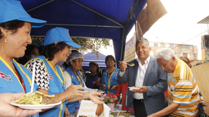 ALCALDE DE EL PORVENIR LAZAN CAMPAÑA PARA REDUCIR DEL 43 AL 20 % LA ANEMIA ANTES DEL BICENTENARIO EN EL DISTRITO