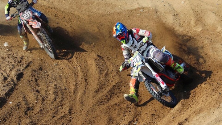 LIMA Y JULCÁN FUERON GANADORES DE ESTA FINAL MOTOCROSS EN EL PORVENIR