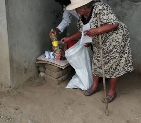 Continuamos con la distribución de las canastas básicas a las familias que mas lo necesitan.
