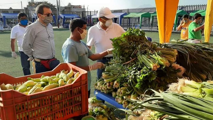 CON ÉXITO SE DESARROLLO EL DÍA DE MERCADO ITINERANTE » DE LA CHACRA A TU OLLA»