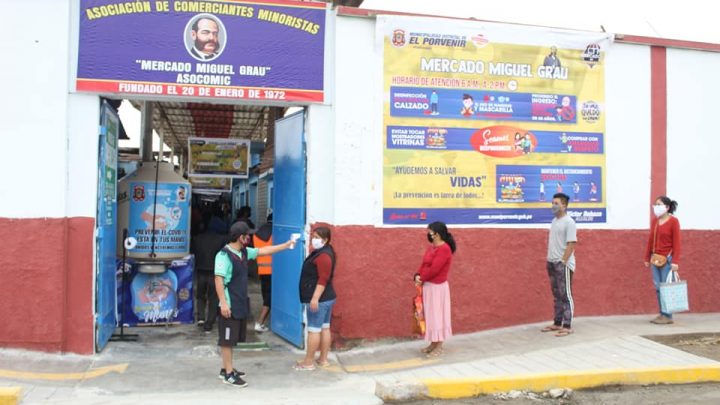 MERCADO MIGUEL GRAU CUMPLE MEDIDAS SANITARIAS DE LUCHA CONTRA CORONAVIRUS.