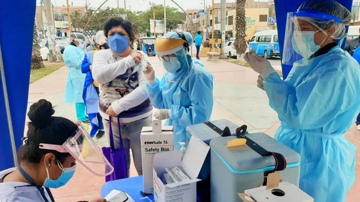COVI-19 CAMPAÑA: Continuamos con la vacunación contra la influenza y neumococo.