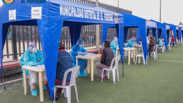 COVI-19 OPERATIVO TAYTA | CON ÉXITO SE ATENDIÓ EN POLIDEPORTIVO CLARO Y COMPLEJO DEPORTIVO CAIPO.