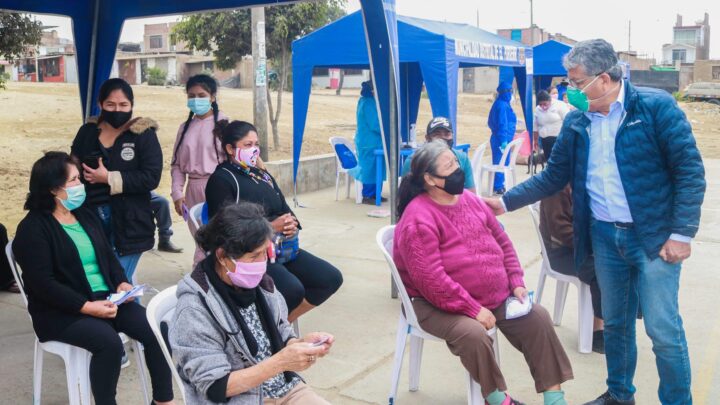 COVI-19 CAMPAÑA MEDICA COMUNITARIA : CON MUCHA RESPONSABILIDAD Y ACOGIDA SE REALIZO LA CAMPAÑA MEDICA EN LA LOSA DEPORTIVA MANUEL CIPRIANO.