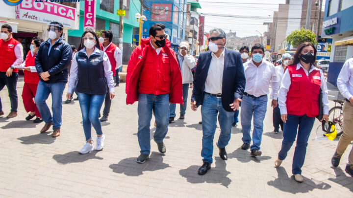 Visita del Vice Ministro de Producción | Supervisó junto a nuestro Alcalde Víctor Rebaza la feria TU EMPRESA.