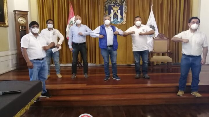 Gestión | Nuestro Alcalde Víctor Rebaza se reunió con el alcalde de Trujillo y funcionarios de la GRELL para planificar solución de titulación de viviendas.