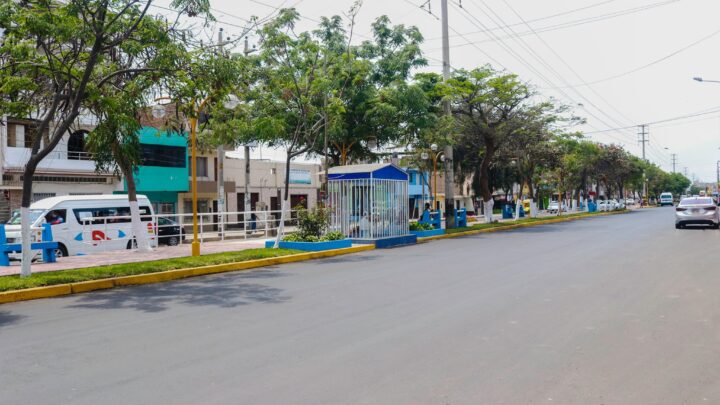 Mas obras para Mi Porvenir | Continua los avances de la rehabilitación y mantenimiento de la Av. Pumacahua.