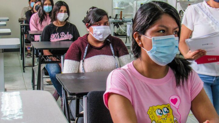 CITECCAL Trujillo | Se inicio el curso de aparado de calzado en el barrio 5A Alto Trujillo.