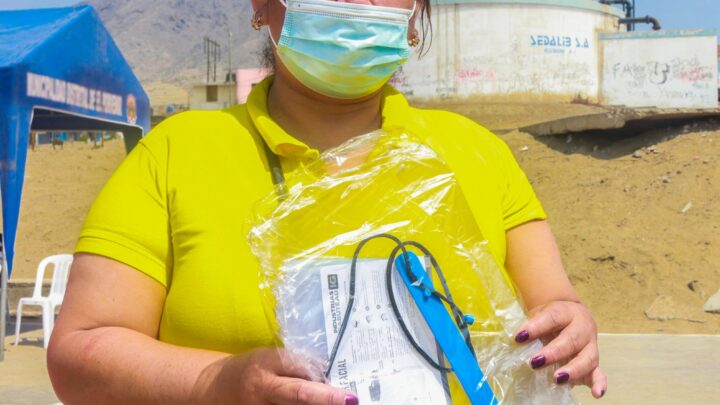 Cuidamos tu salud | Se realizó la entrega gratuita de protectores faciales.