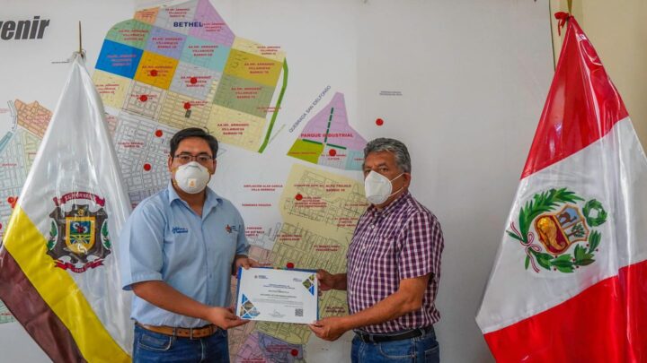 Reconocimiento de Gestión | La Gerencia de Trabajo y Promoción del Empleo Otorga Reconocimiento a nuestro Alcalde de El Porvenir.