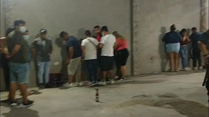 Operativo COVI-19 | 33 detenidos en baile clandestino en la Av. las Magnolias.