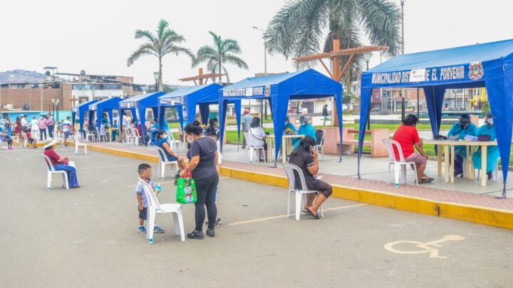 Más de 160 vecinos de El Porvenir se atendieron en la Campaña Médico en tu Barrio.