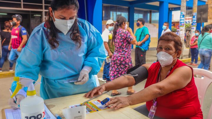 Campaña de Prevención en la Salud | Continuamos con nuestras campañas de prevención midiendo los niveles de azúcar, presión arterial y saturación.