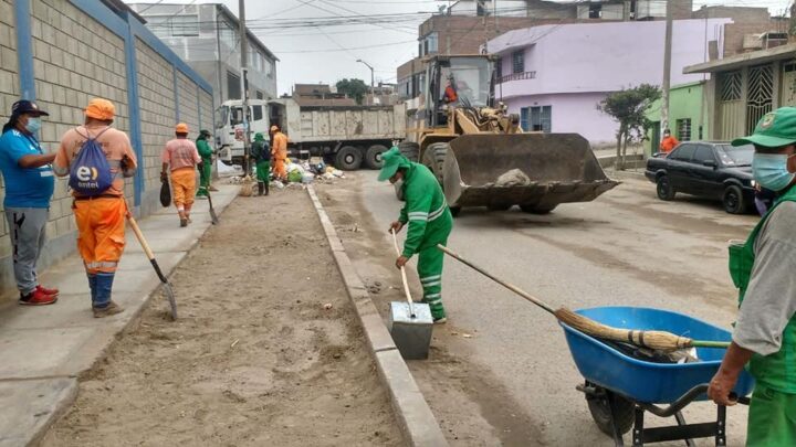 La Municipalidad continua realizando las campañas de limpieza en el Distrito.