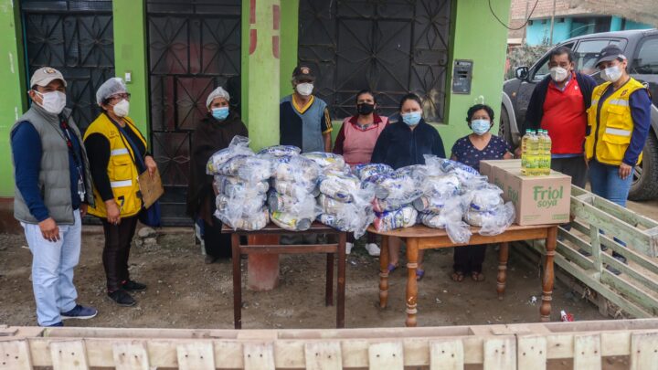La Municipalidad Distrital de El Porvenir continua con la distribución de alimentos a Ollas Comunes de Alto Trujillo.