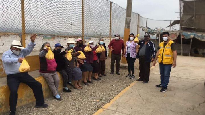 CIAM El Porvenir | Adulto mayores del distrito recibieron apoyo alimentario.