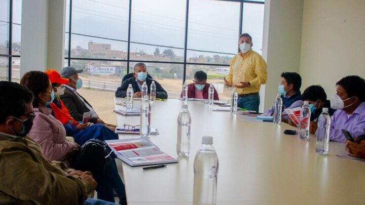 Gestión | Nuestro Alcalde Víctor Rebaza sostuvo una reunión de trabajo con los representantes del consorcio Besalco-Stracon, referente al proyecto de las quebradas San Carlos y san Idelfonso.