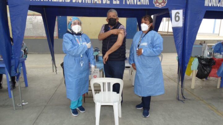 MDEP | Nuestro Alcalde Víctor Rebaza recibió su segunda dosis contra el COVID-19