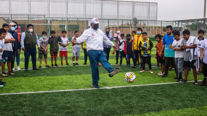 SE APERTURÓ TALLERES DE FUTBOL Y VOLEY PARA NIÑOS Y JÓVENES DE 5 A 16 AÑOS EN EL POLIDEPORTIVO SIN FRONTERAS