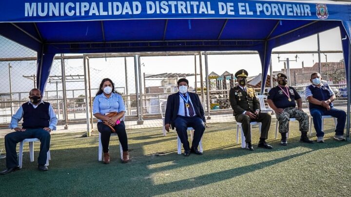 La Municipalidad Distrital de El Porvenir reconoció a ex-combatientes y reservistas del ejército peruano.