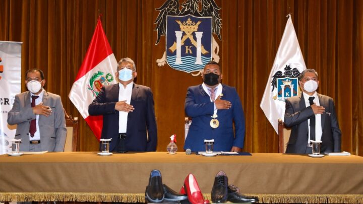 Gestión | Juramentación del Consejo Directivo del la Asociación de Innovadores de la Industria del Calzado Peruano.