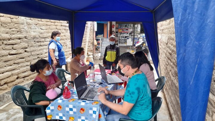 Se inicio las campañas tributarias en mercados y los días 3 ,5, 10 de Diciembre.
