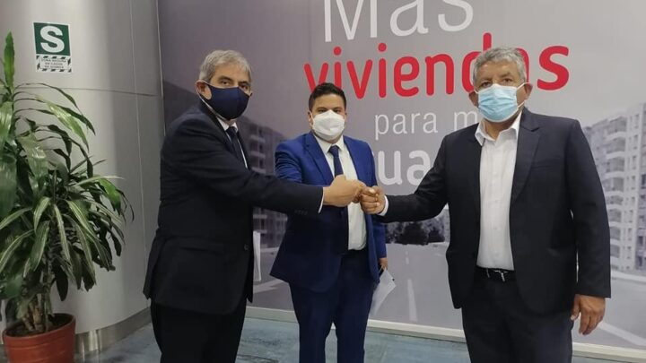 Gestión | Nuestro Alcalde Víctor Rebaza se reunió en Lima con el director nacional de COFOPRI.