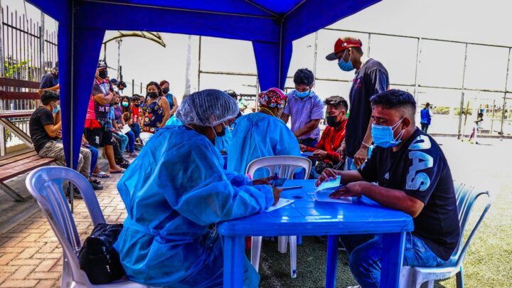 Campaña de vacunación dirigido a las asociaciones de vehículos menores del distrito