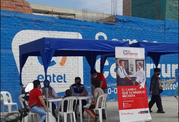 Con éxito se llevo acabo la formalización del programa Tu Empresa.